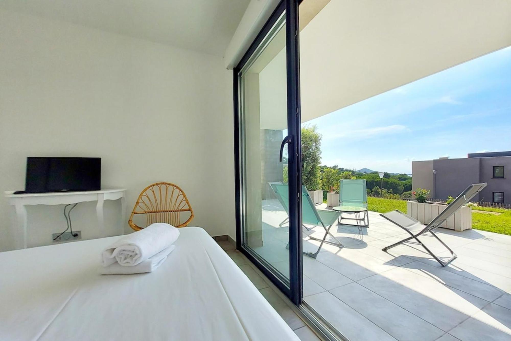 Kiara - Beach By Foot Terrace Isolella - By Tgb Pietrosella エクステリア 写真